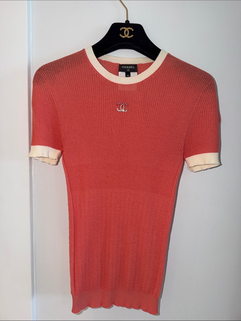 CHANEL Coral Knit Ribbed Top with Cream Trim and CC Logo Size 36